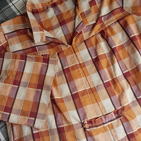 Plaid blouse - Picture 3 of 3